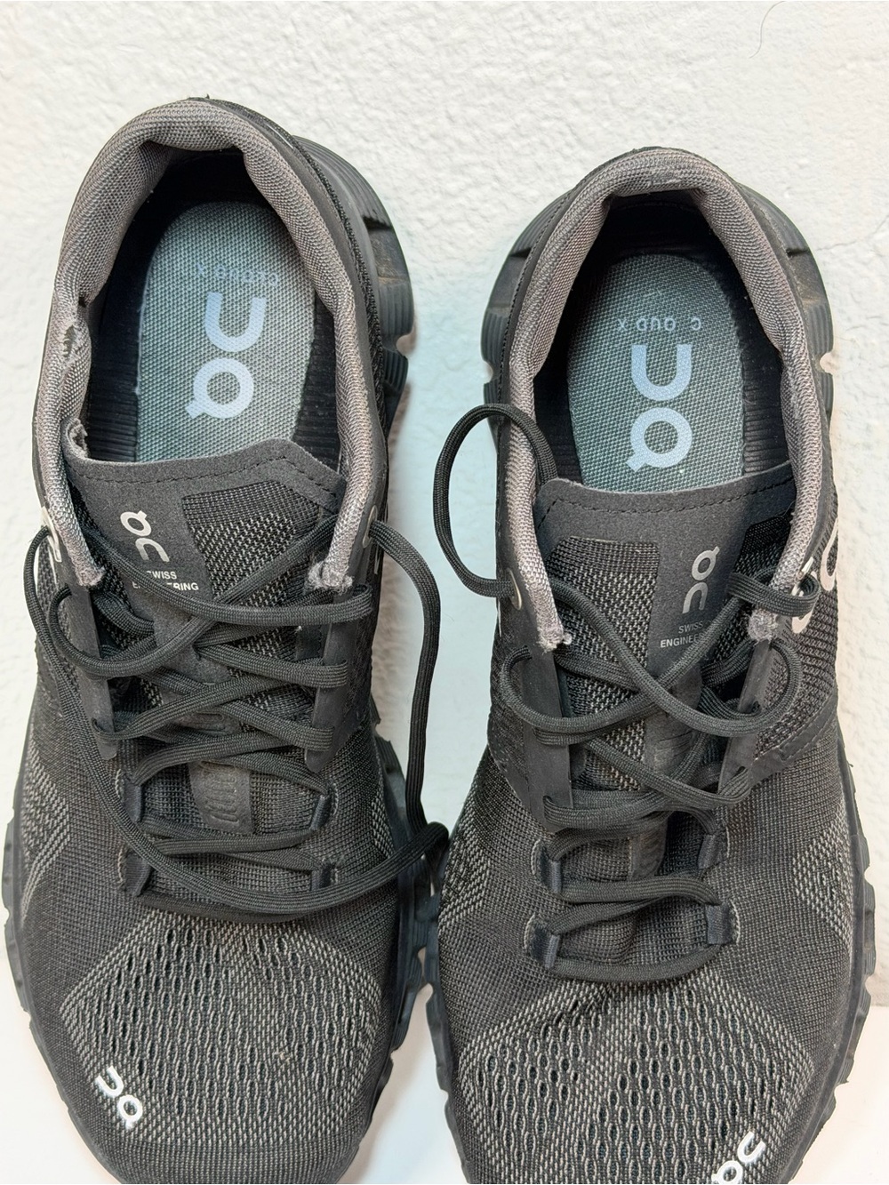 On Running Cloud Women 7.5 Black Athletic Running Shoes Swiss Engineering - Picture 9 of 11